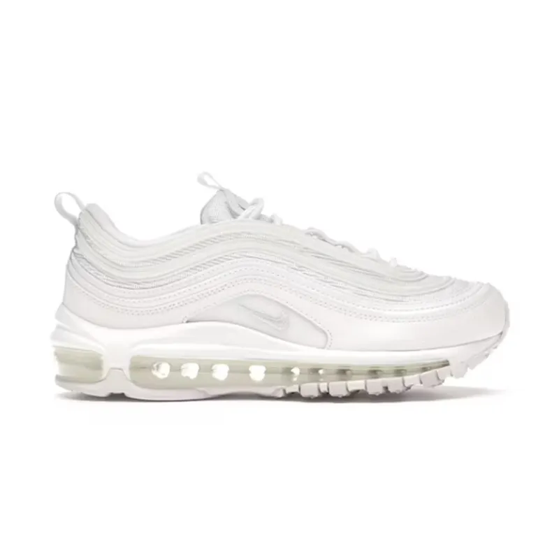 Białe Nike sneakersy w niskiej, masywnej sylwetce z falowanymi przeszyciami.