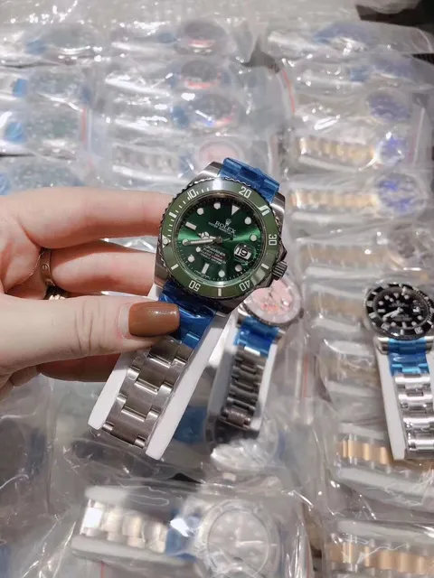 Rolex Submariner Watch with Date Display